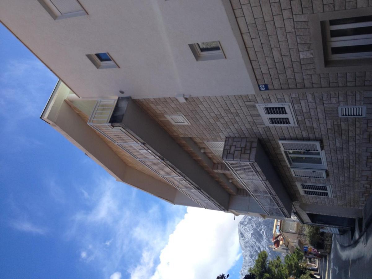 Palloma Apartment *